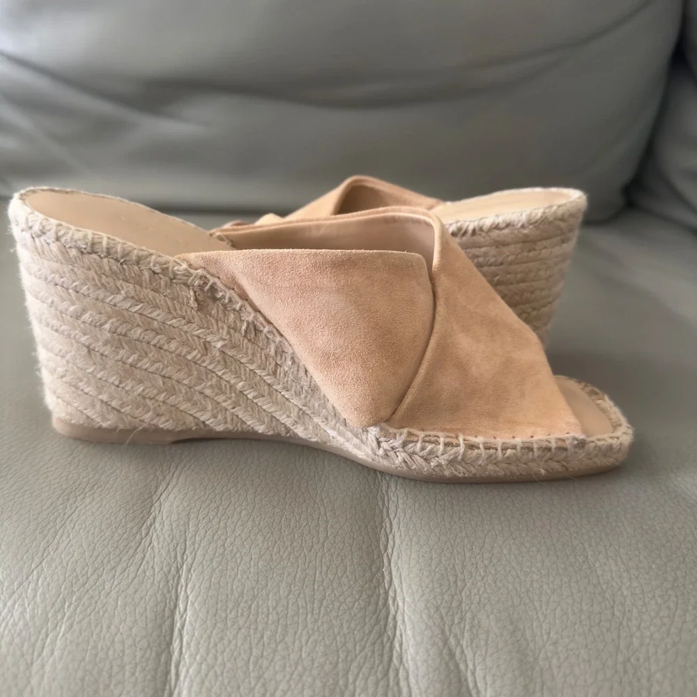 Vince chic suede
